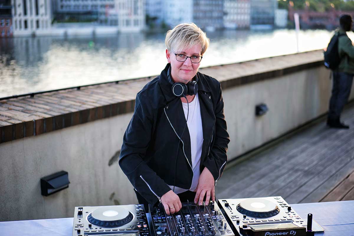 Miss Parhelion – DJane für Hochzeiten in Berlin & Brandenburg