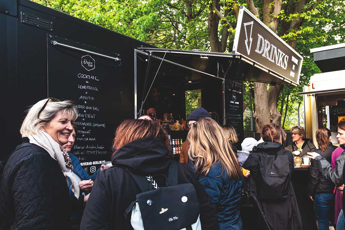 DJ Pool Berlin und Drivebar Berlin für Ihre Hochzeit – Musik und Catering