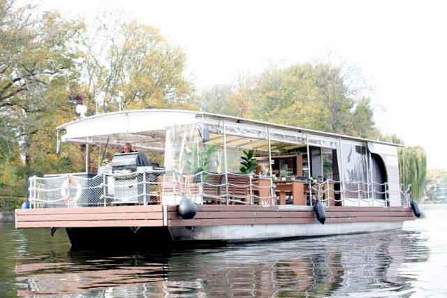 Hauptstadtfloß – Freie Trauungen und Hochzeitsfeiern auf der Spree in Berlin