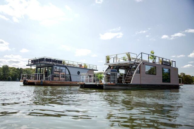 Hauptstadtfloß – Freie Trauungen und Hochzeitsfeiern auf der Spree in Berlin