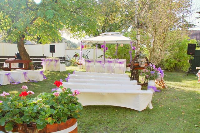 standesamtliche Trauung im Eent-Gasthof "Zum Heiratsmarkt" in Reitwein