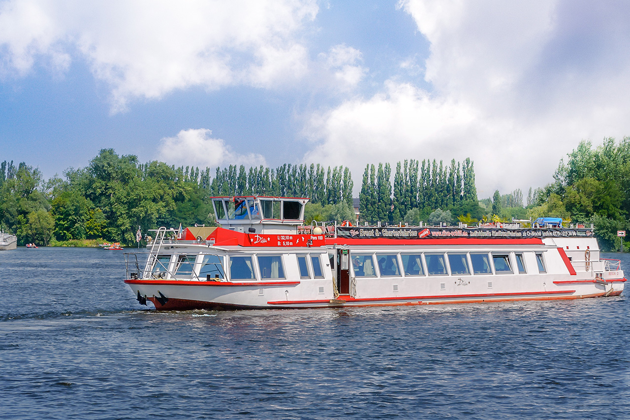 Heiraten auf dem Charterschiff Diva in Berlin